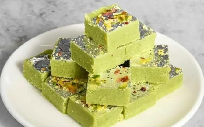 Festival Special Premium (Green Pista Barfi) Delicious Indian Traditional Sweets To Sweeten Up Your Celebration Best Gift For All Occasions Rakhi,Marriage,Diwali,Holi