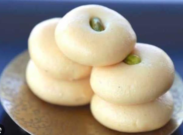 Festival Special Premium (White Peda) Delicious Indian Traditional Sweets To Sweeten Up Your Celebration Best Gift For All Occasions Rakhi,Marriage,Diwali,Holi