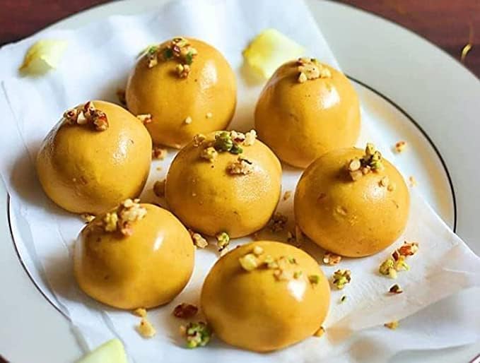 Festival Special Premium (Besan Ladoo) Delicious Indian Traditional Sweets To Sweeten Up Your Celebration Best Gift For All Occasions Rakhi,Marriage,Diwali,Holi