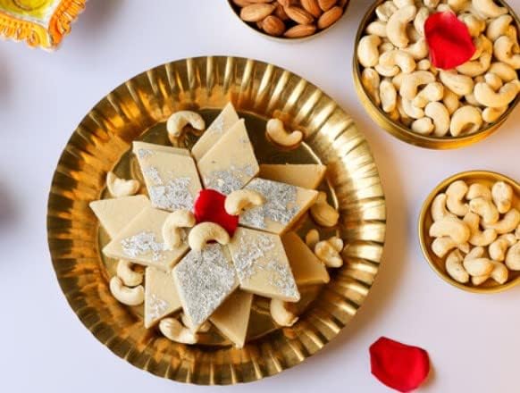 Festival Special Premium (Kaju Barfi) Delicious Indian Traditional Sweets To Sweeten Up Your Celebration Best Gift For All Occasions Rakhi,Marriage,Diwali,Holi