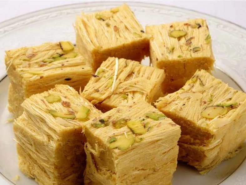 Festival Special Premium (Soan Papdi) Delicious Indian Traditional Sweets To Sweeten Up Your Celebration Best Gift For All Occasions Rakhi,Marriage,Diwali,Holi