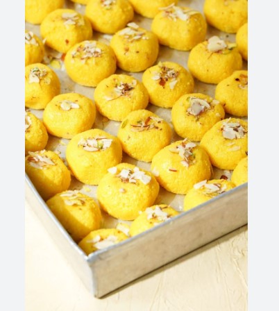Festival Special Premium (Sweet Food Yellow Peda) Delicious Indian Traditional Sweets To Sweeten Up Your Celebration Best Gift For All Occasions Rakhi,Marriage,Diwali,Holi