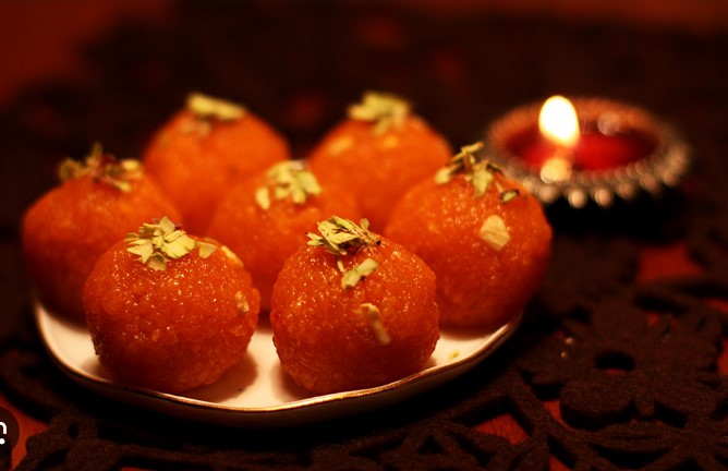 Festival Special Premium (Motichoor Laddu) Delicious Indian Traditional Sweets To Sweeten Up Your Celebration Best Gift For All Occasions Rakhi,Marriage,Diwali,Holi